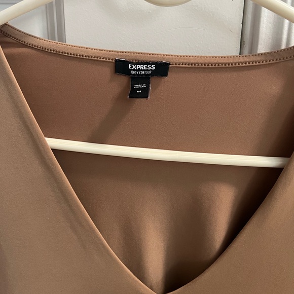 Express Tan Long Sleeve Fitted Bodysuit- size medium - Picture 2 of 2